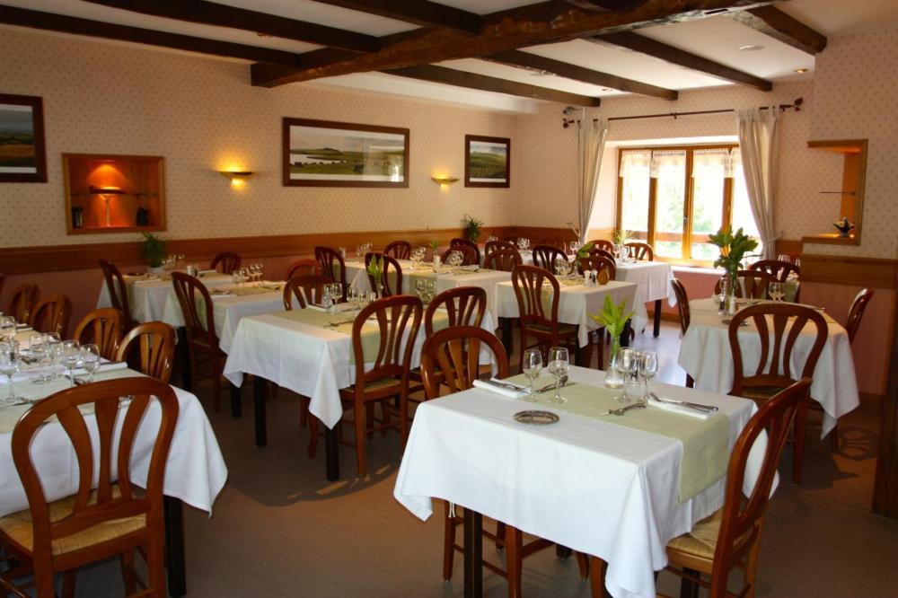 Hotel Des Voyageurs Saint-Chély-dʼAubrac 외부 사진